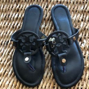 Tory Burch sandals 9 perfect condition